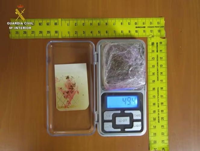 Cuatro detenidos y un investigado por traficar con droga en dos puntos de venta de Tomelloso
