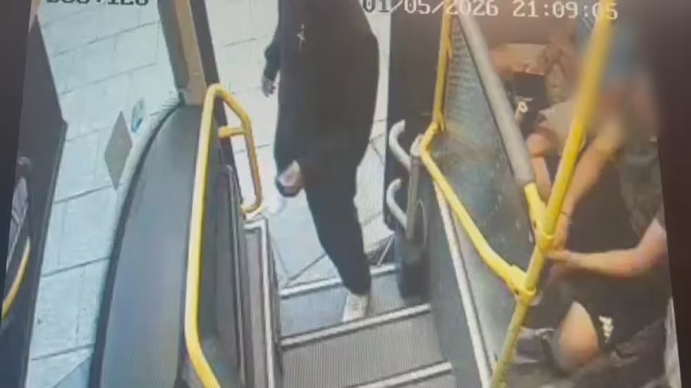 Cuatro jóvenes detenidos tras asaltar un autobús y apuñalar a un pasajero con un machete en Colmenar Viejo