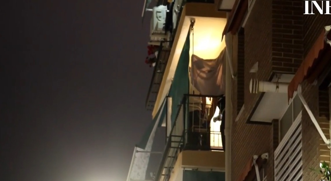Investigan como crimen machista el asesinato de una mujer de 29 años en Alicante y el suicidio de su pareja en el balcón