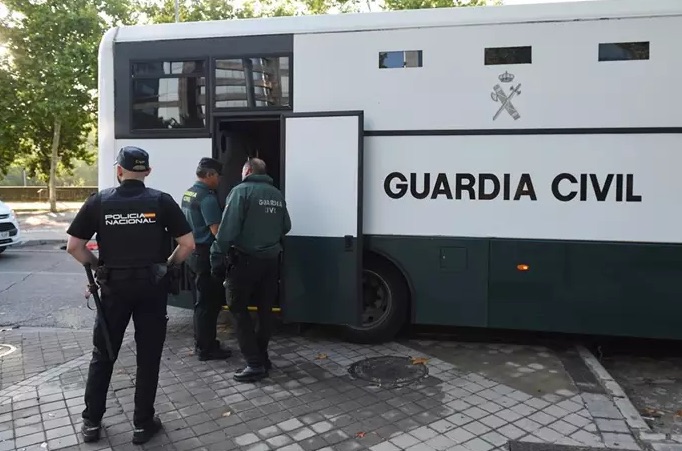 Policía Nacional y Guardia Civil despliegan una macrooperación conjunta en varios barrios de Córdoba