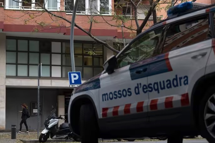 Detenido en Girona un hombre por tocamientos a mujeres en un bus urbano