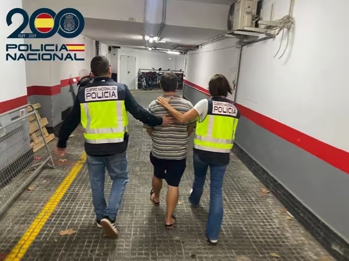 Detenido en Palma un reincidente por coaccionar a una mujer con difundir sus fotos íntimas