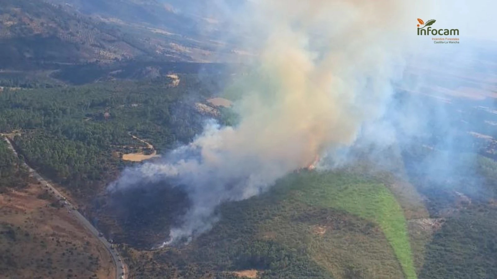 Controlado un incendio forestal en Salobre (Albacete) tras confinar dos balnearios y cortar una carretera