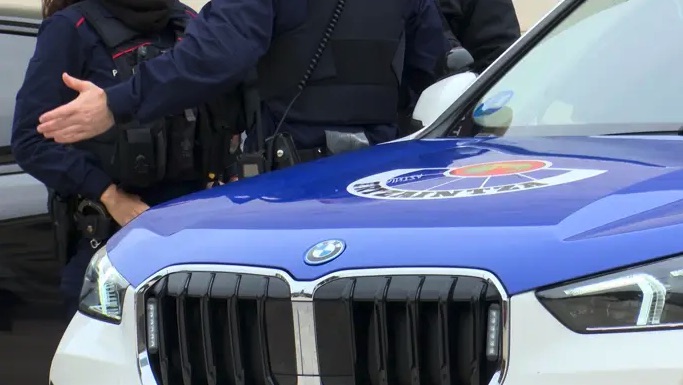 A prisión un hombre por robar un móvil a punta de navaja y obligar a la víctima a hacerse un selfi con él en Balmaseda