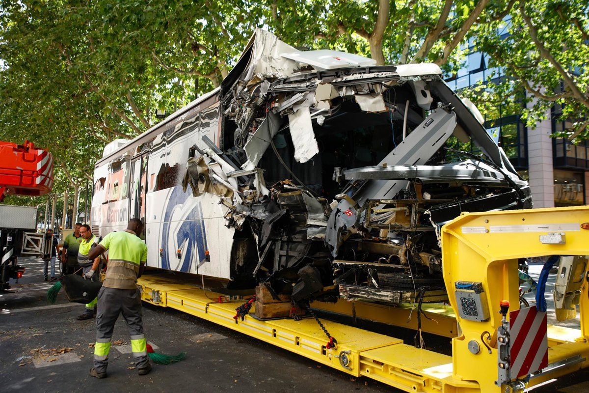 Accidente de autocar en la Rambla Ferran, Lleida