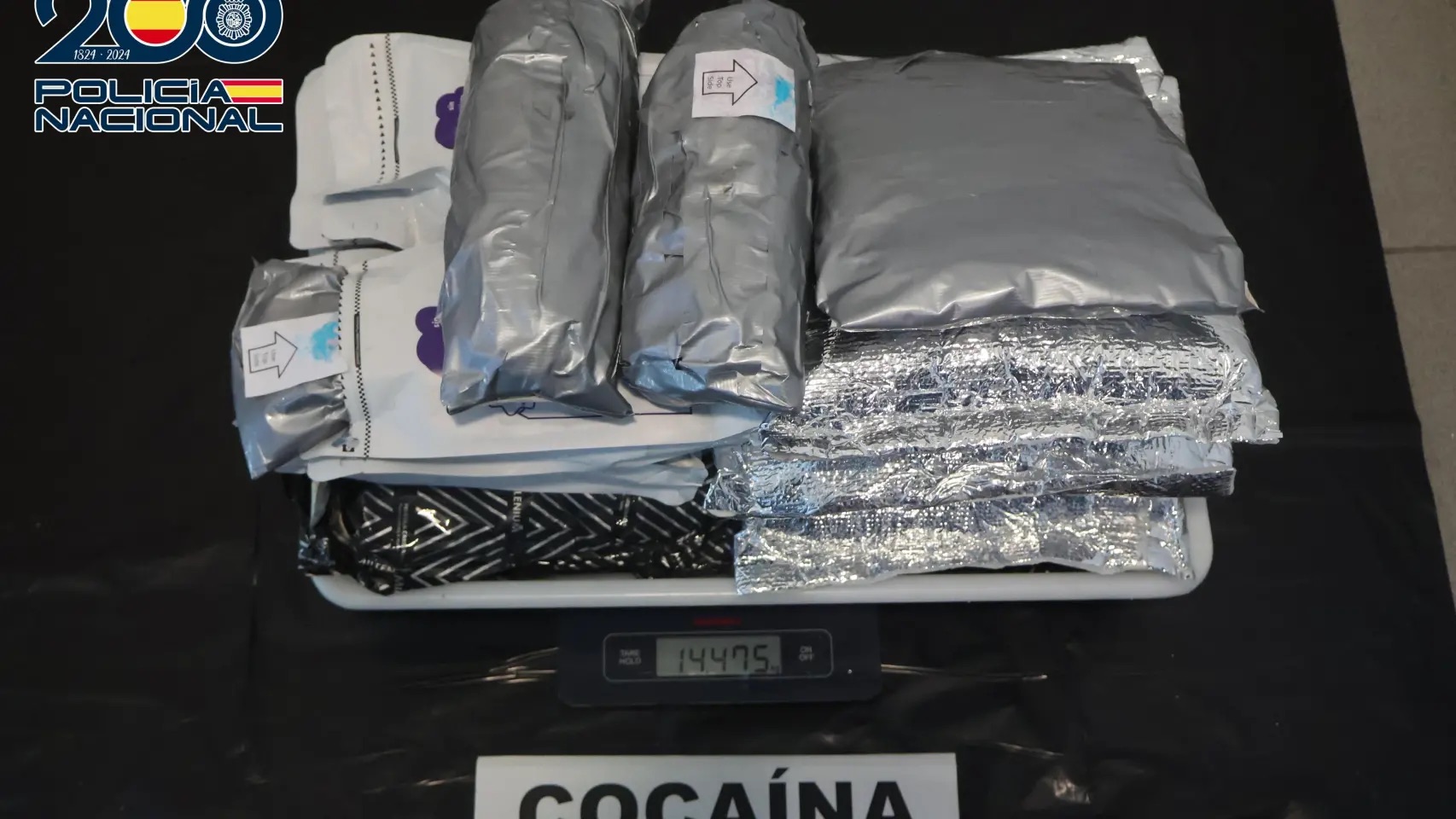 Detenido en el Aeropuerto de Barcelona con 14 kilos de cocaína ocultos en ropa y peluche