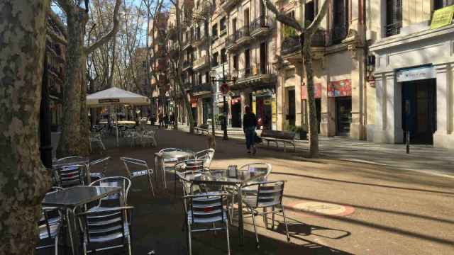 Un apuñalamiento en la Rambla del Poblenou empaña el inicio de la Fiesta Mayor del barrio
