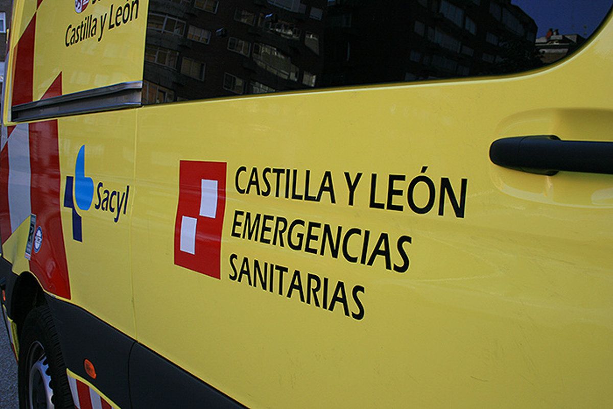 Accidente laboral: caída desde un tejado en la calle La Rúa, León