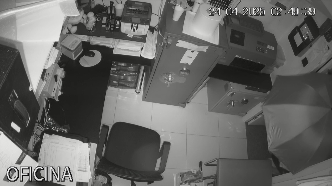 Detenido un exempleado que robó 52.000 euros de un salón de juegos disfrazado del 'Inspector Gadget'