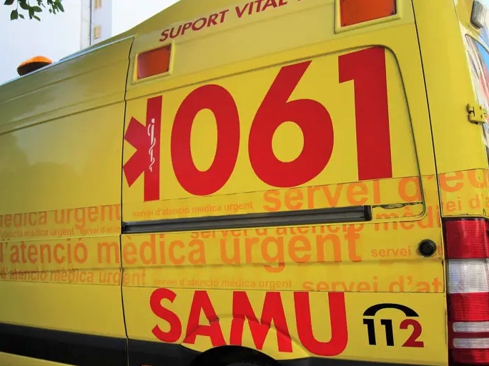 Una mujer se rompe el fémur en Sóller tras agredir a una turista por una plaza de aparcamiento