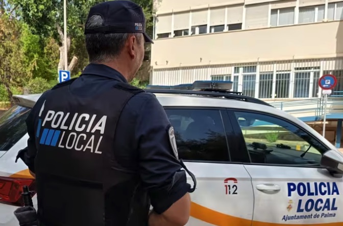 Detenido en Can Pastilla un hombre de 52 años tras esconderse bajo una cama y amenazar con un revólver a los inquilinos