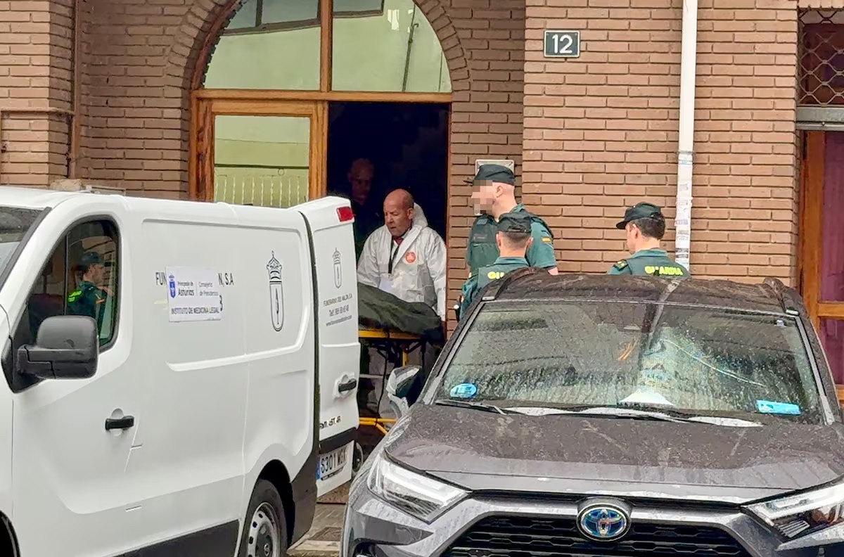 Detenido un hombre de 90 años por el asesinato de su mujer en Pola de Laviana (Asturias)
