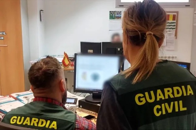 Detienen a un profesor de Logroño por hacerse pasar por un menor en redes y pedir fotos sexuales a una niña