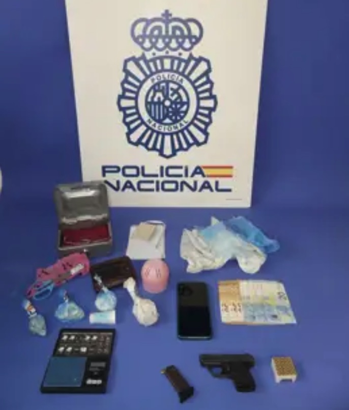 Desarticulado un importante punto de venta de droga en Vilagarcía con tres detenidos