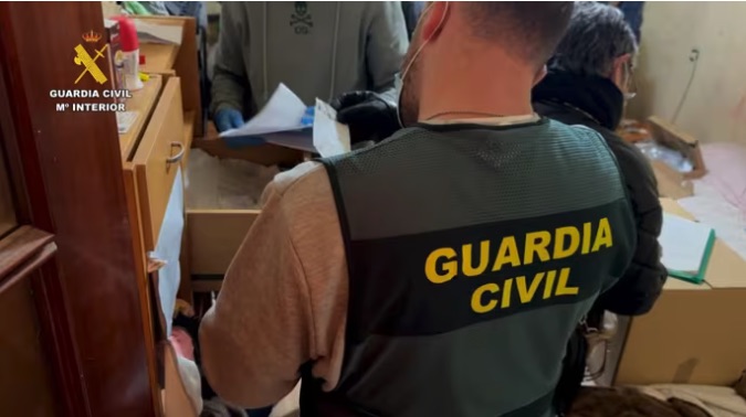 Operación Ciganky: 50 detenidos por estafar 320.000 euros a 400 víctimas mediante fraudes online y Bizum