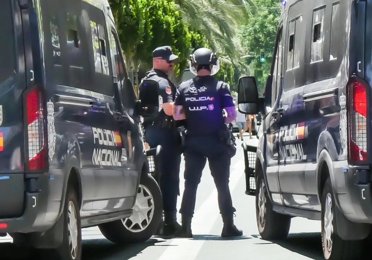 Detenido un hombre por la muerte a golpes de otro en plena calle en Valencia