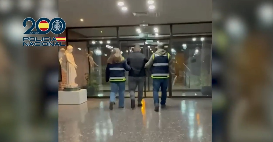 Detenidos dos falsos empleados de banca por estafar a 34 personas mayores con el método 'vishing'