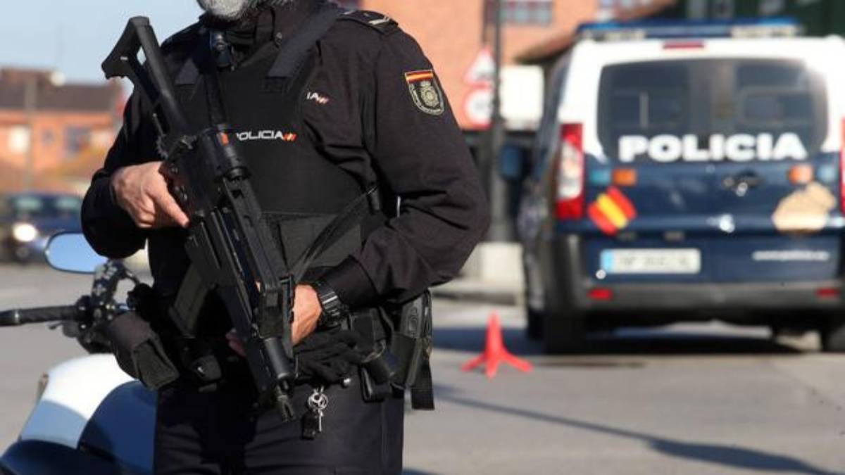 Abaten en Vallecas a un presunto yihadista tras apuñalar a tres personas y enfrentarse a la policía