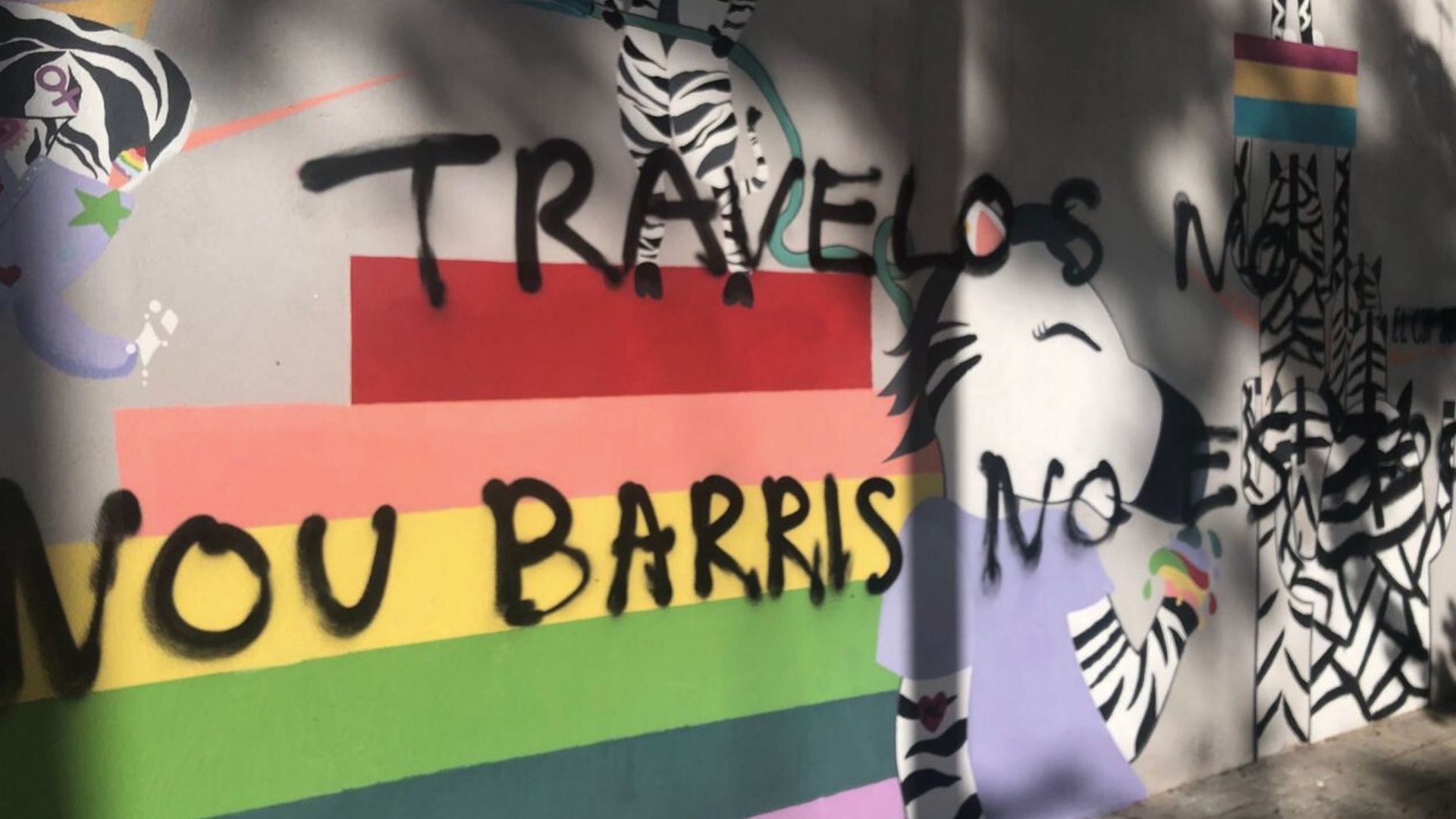 Denuncian pintadas tránsfobas y fascistas en el Casal de Joves de la Prosperitat durante el Octubre Trans