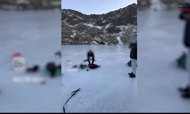 Seis denuncias a un influencer por bañarse, volar drones y acampar ilegalmente en la Sierra de Gredos