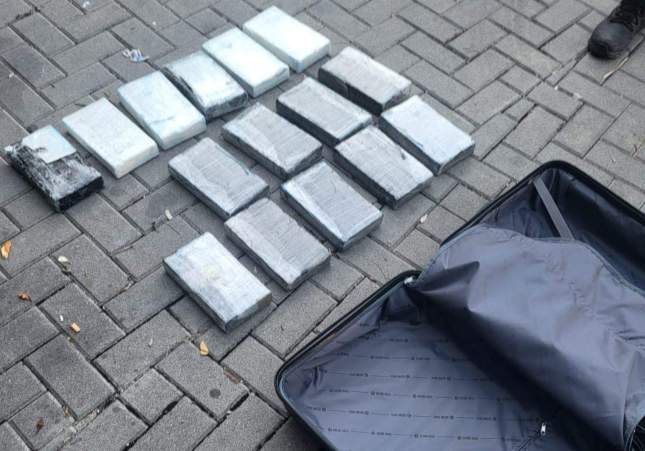 Tres detenidos con 16 kilos de cocaína valorada en medio millón de euros en Castelldefels