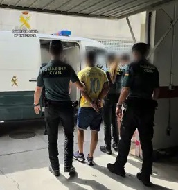 Detenidos dos hombres de 22 y 19 años al ser pillados intentando okupar una vivienda en sa Pobla