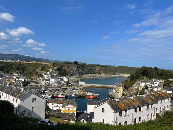 Detenida en Luarca una cuidadora de 59 años por robar joyas en la casa de las personas mayores que atendía