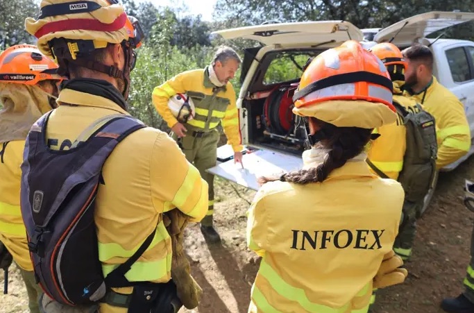 Activado el nivel 1 de peligrosidad por un incendio forestal en Monesterio (Badajoz)