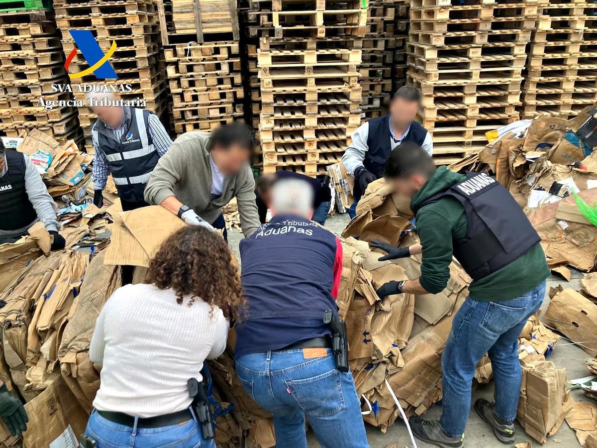 La mayor incautación de cocaína en Madrid en 20 años: casi 1.200 kilos ocultos en 335 toneladas de cartón para reciclar