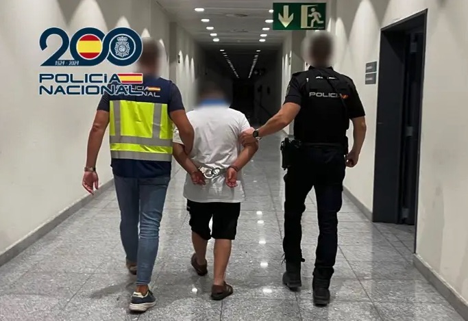 Detenido en el aeropuerto de Alicante un fugitivo reclamado por Italia por narcotráfico