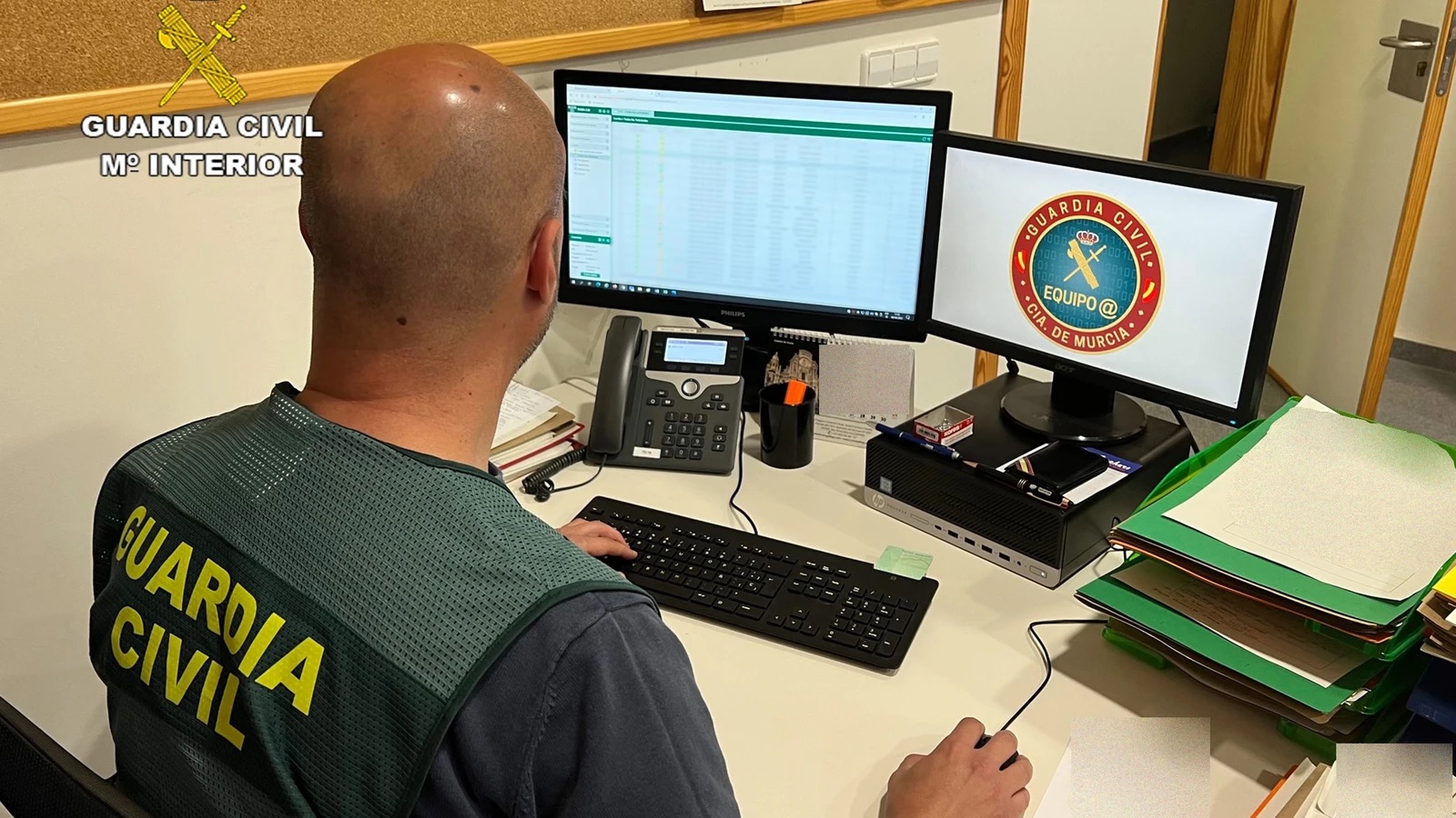 Detenido en Murcia un joven por acosar a su expareja con más de 150 llamadas ocultas y comentarios sexuales