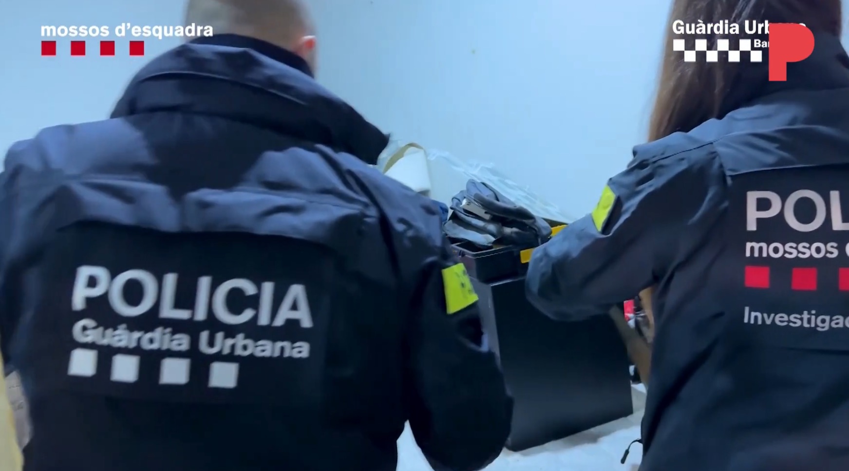 Dos detenidos en Barcelona por traficar con drogas para fiestas de 'chemsex' desde pisos de alquiler temporal