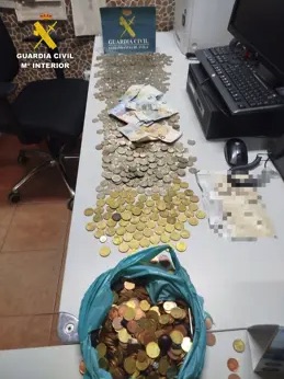 Detenidos dos jóvenes por robar en un bar de La Adrada (Ávila) apenas media hora después de forzarlo