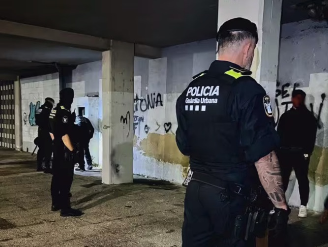 Balance final del macrooperativo policial en el barrio de Campclar (Tarragona): 4 detenidos y 452 identificados