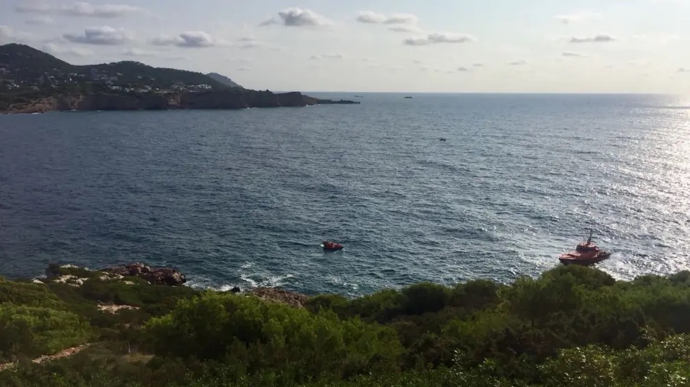 Detenidos dos hombres en Ibiza por agredir sexualmente a unas jóvenes a las que invitaron a subir a su barco