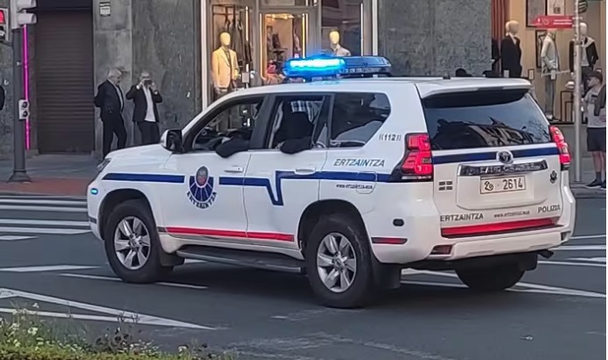 Detenido en San Sebastián un hombre por intentar robar un coche y sustraer llaves en un concesionario