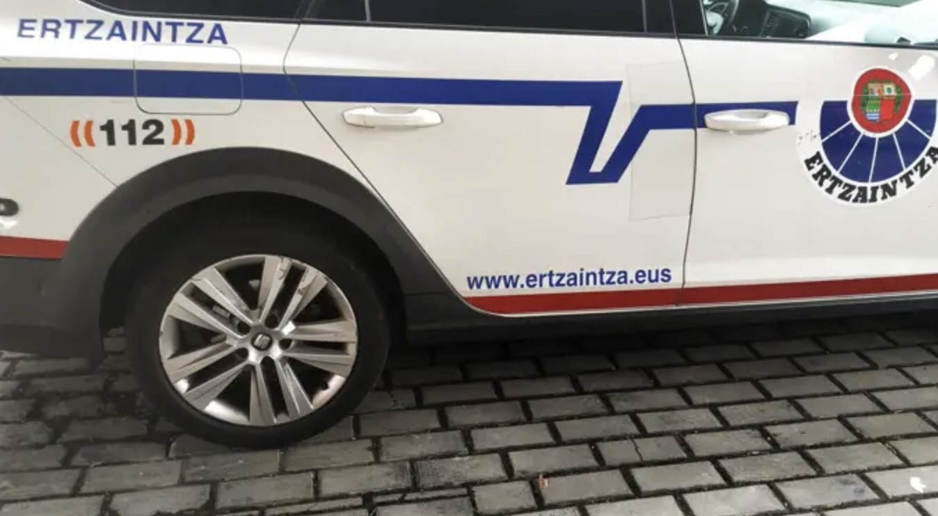 Detenido en Arrigorriaga (Bizkaia) tras huir de un control de alcoholemia y embestir a un agente