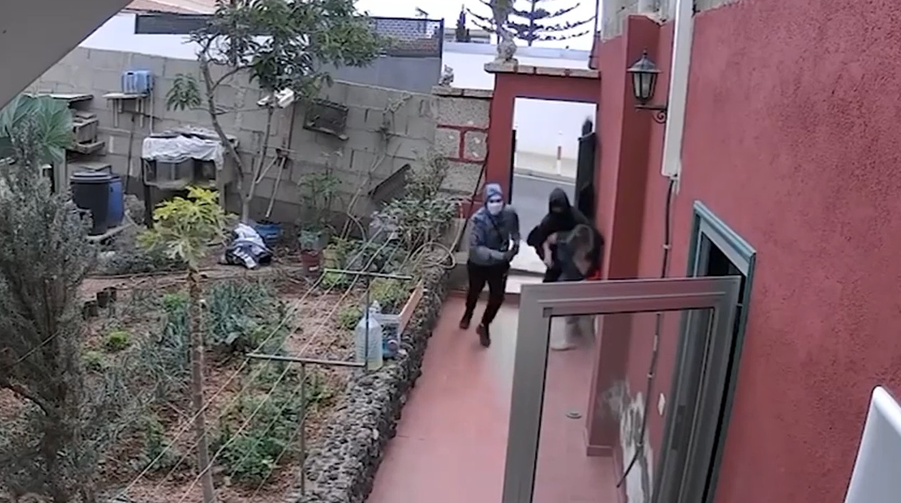 Detenido uno de los autores de un violento asalto a una mujer en su casa de Tenerife