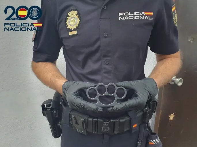 Detenido en Palma por robar un móvil tras golpear a la víctima con un puño americano