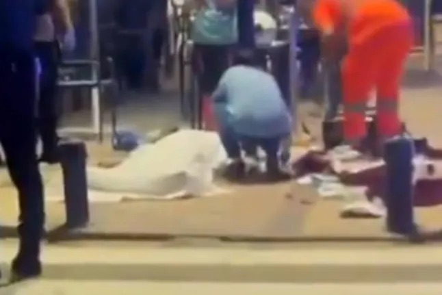 Dos encapuchados matan a tiros a dos hombres en el paseo marítimo de Fuengirola (Málaga)