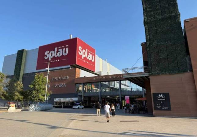 Ladrones hiere a un vigilante al ser pillado robando en Zara del centro comercial Splau de Cornellà
