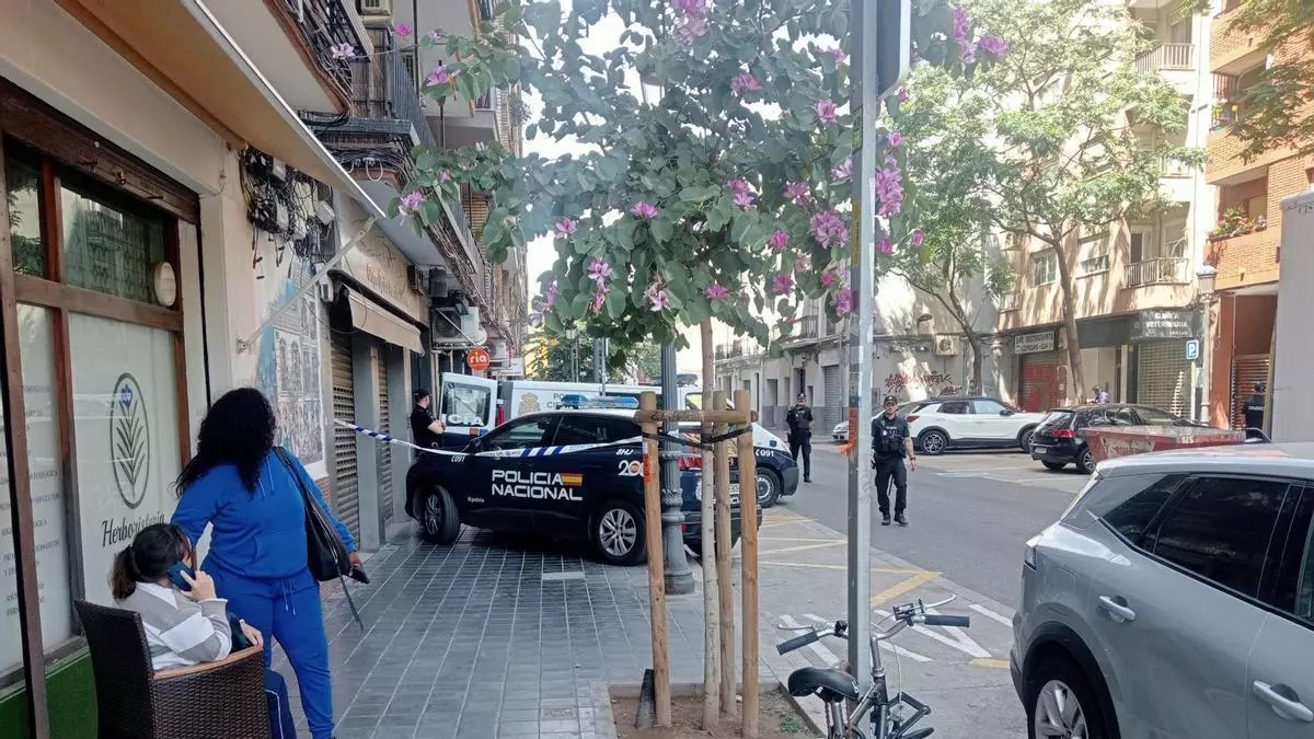 Detenido un peluquero de 26 años por matar a puñaladas a otro en el barrio de Ruzafa