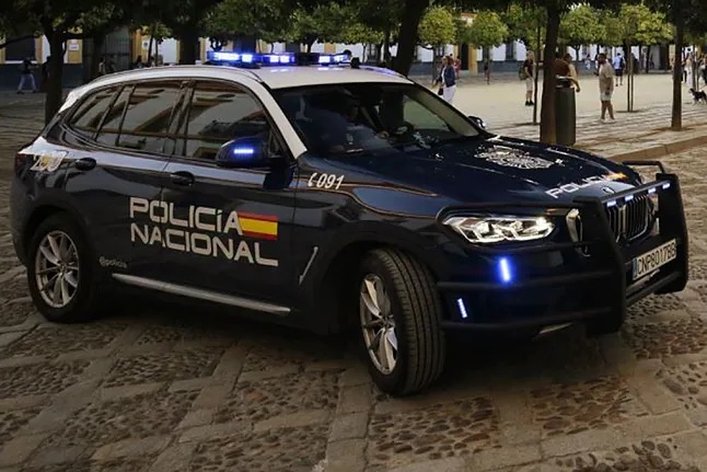 Detenido en Vigo un hombre por prender fuego a la casa de su ex pareja con ella y su hija dentro