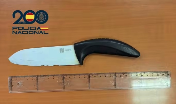 Detenido un ladrón con más de 100 antecedentes por robar en un restaurante de Vegueta a punta de cuchillo