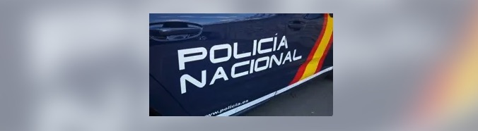 Detenidos 'in fraganti' tres ladrones tras robar el bolso a una bañista en la playa del Postiguet