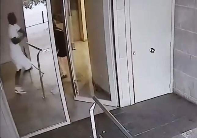 Detenido un ladrón multirreincidente por asaltar y arrastrar por el suelo a una mujer para robarle en un portal