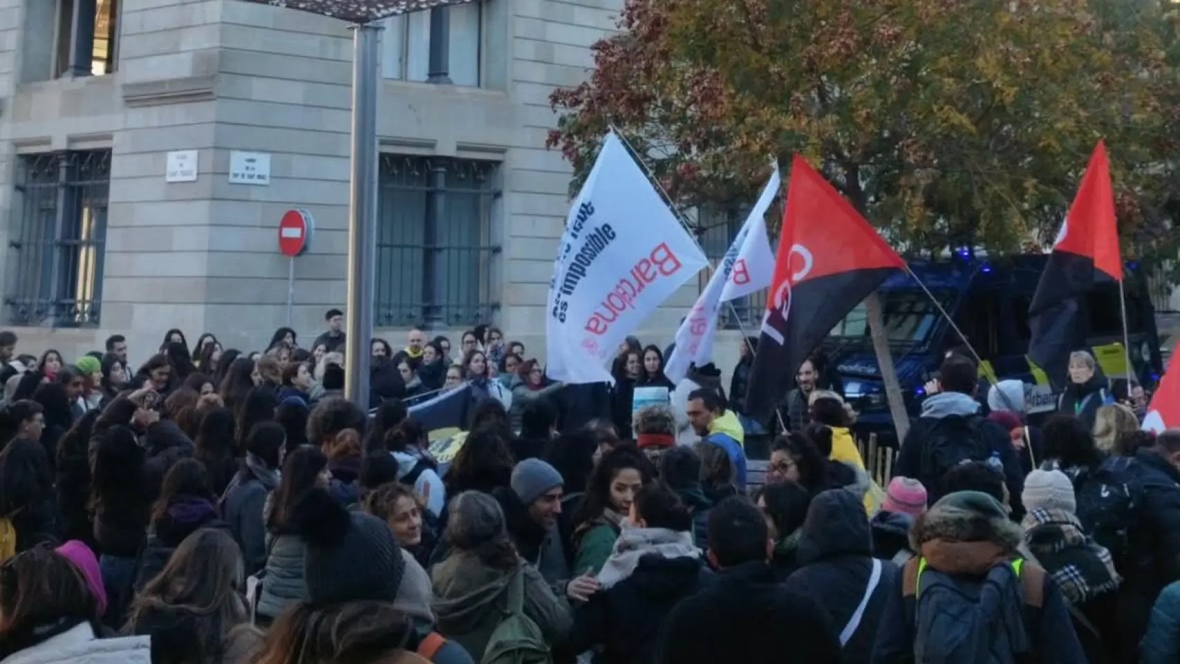 Trabajadoras de guarderías en Barcelona se manifiestan para exigir más personal y mejores retribuciones