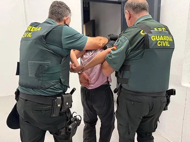 Detenida en Burgos una mujer de 39 años por robar un reloj de 35.000 euros a un turista británico