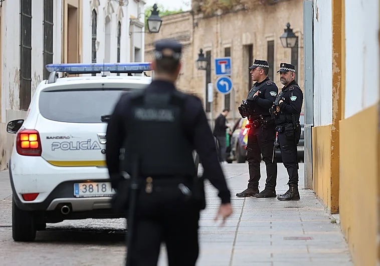 Prisión para un hombre por apuñalar a otro en plena calle en el centro de Córdoba tras una pelea