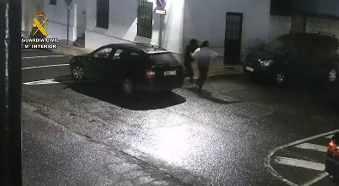 Dos detenidos acusados de siete robos en el interior de vehículos en la Sierra de Huelva